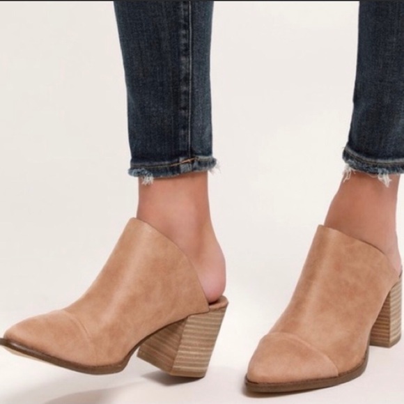 Report Shoes - Report Tisha Nude Suede Pointed Toe Mules size 9